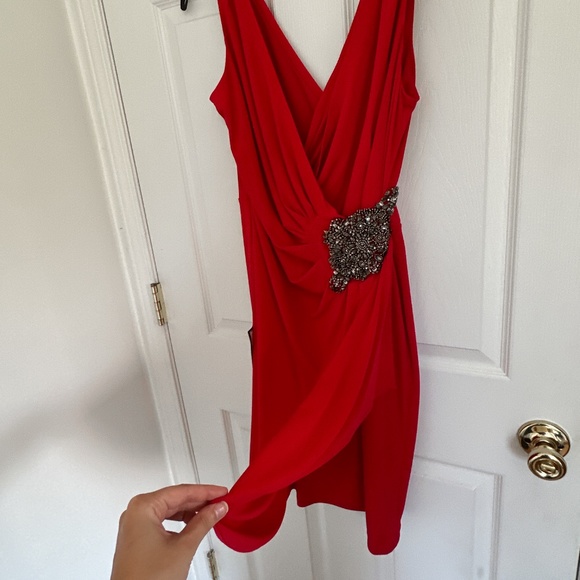 NWT Calvin Klein Red Sleeveless Twist Front Wrap Dress, Size 6 - Picture 3 of 14